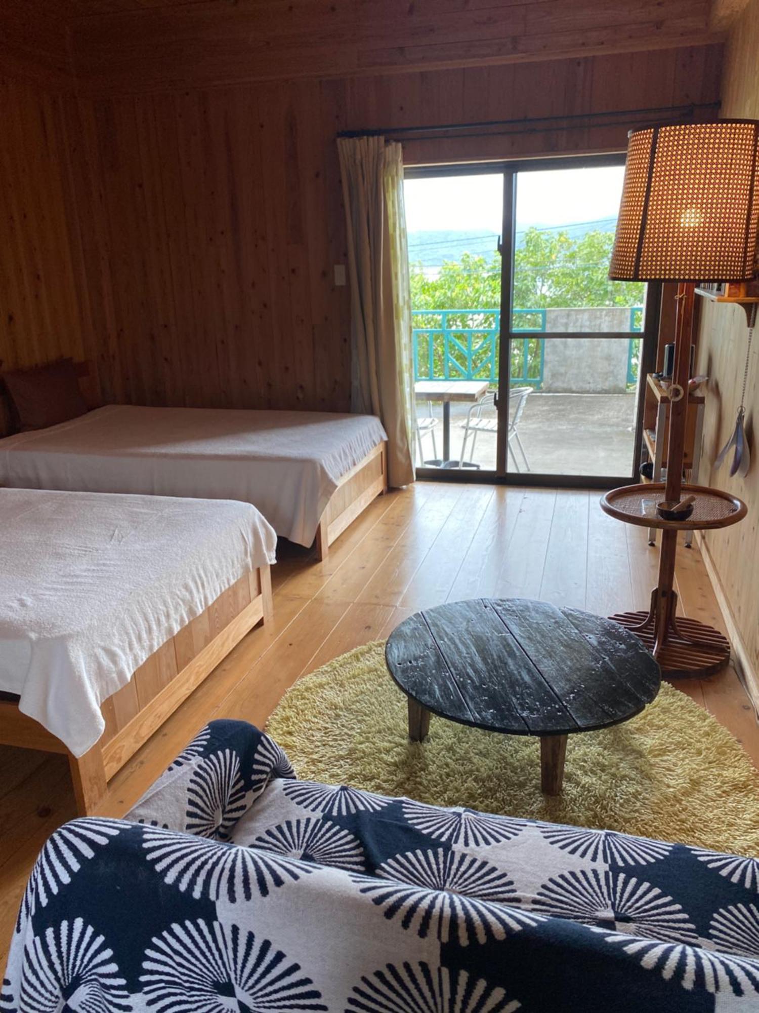 Hotel カーリー商會 Taketomi Esterno foto